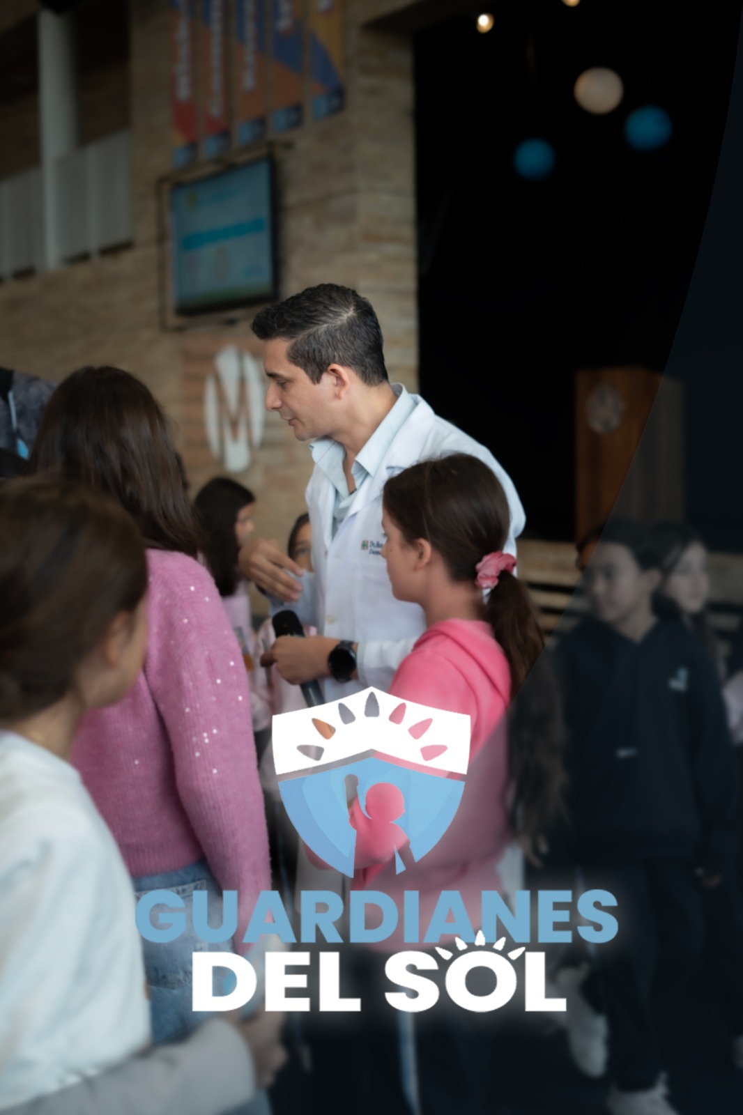 Dr. Ronald Martínez en actividad Guardianes del Sol